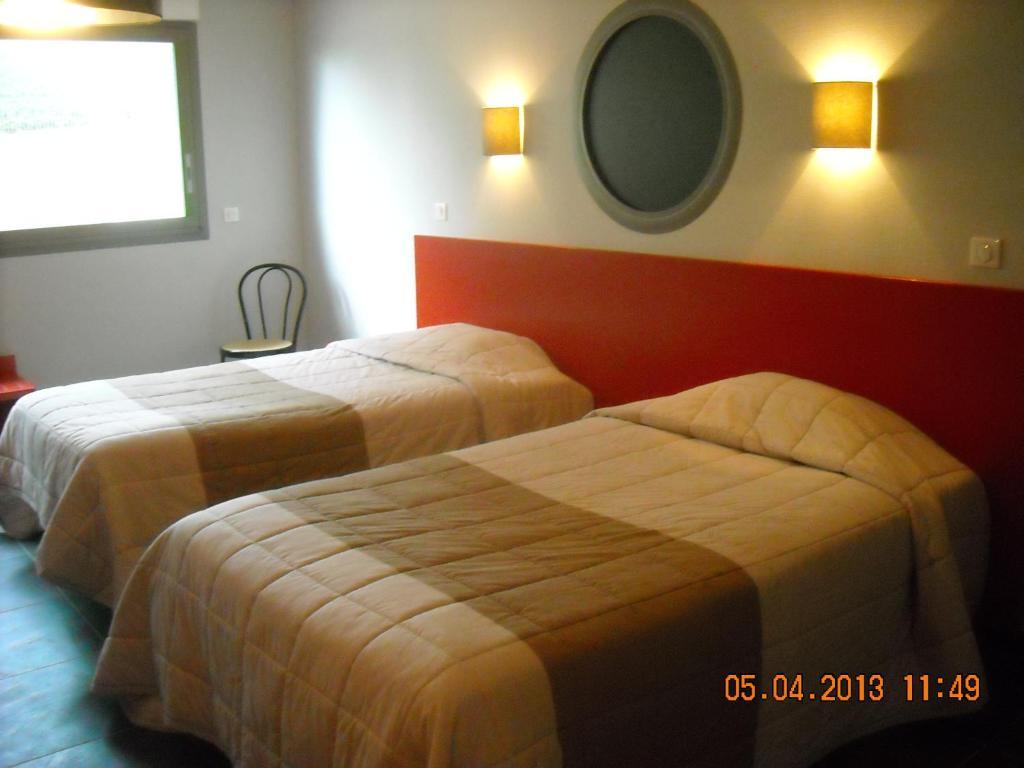 Logis Hotels - Hotel Et Restaurant Le Relais Des Garrigues Grisolles  Phòng bức ảnh